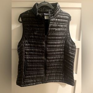 Patagonia women’s XL puffy vest